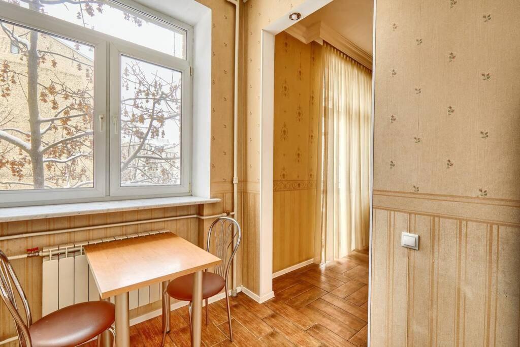 Apartment Near Bessarabsky Square Kiev Luaran gambar